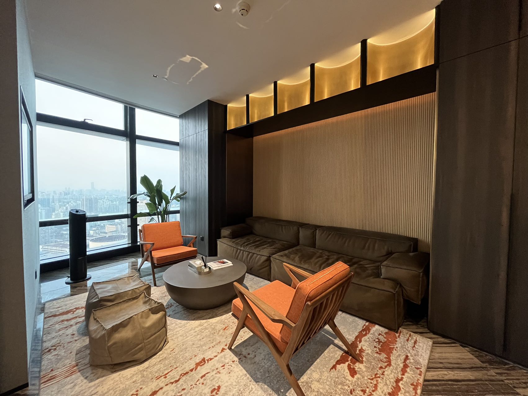 地址:虹口区大名路1158号 36层,37层  月总计:45000.