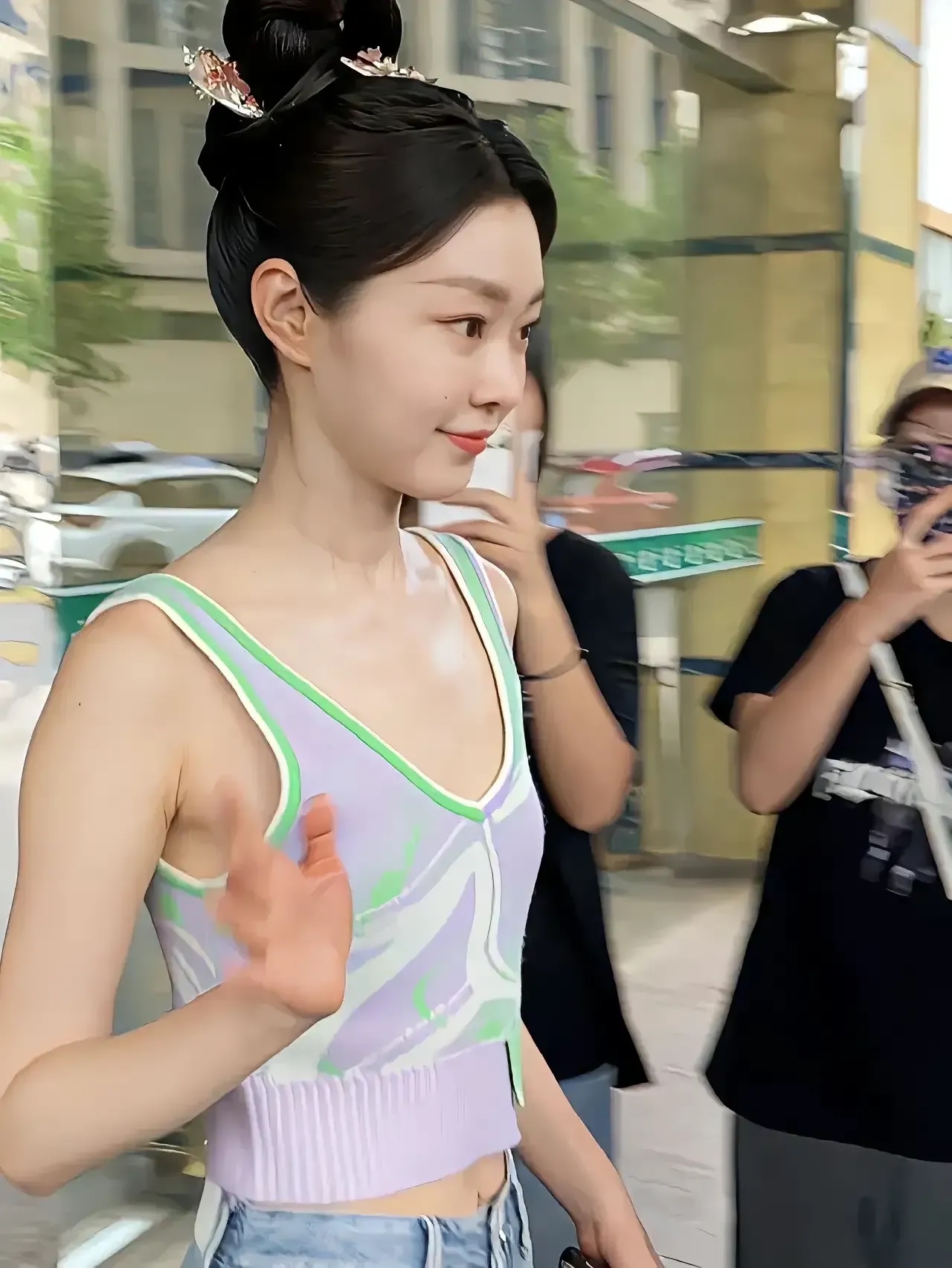 网友热议发育失调34岁的宋轶惊为天人般的少女身材引热议