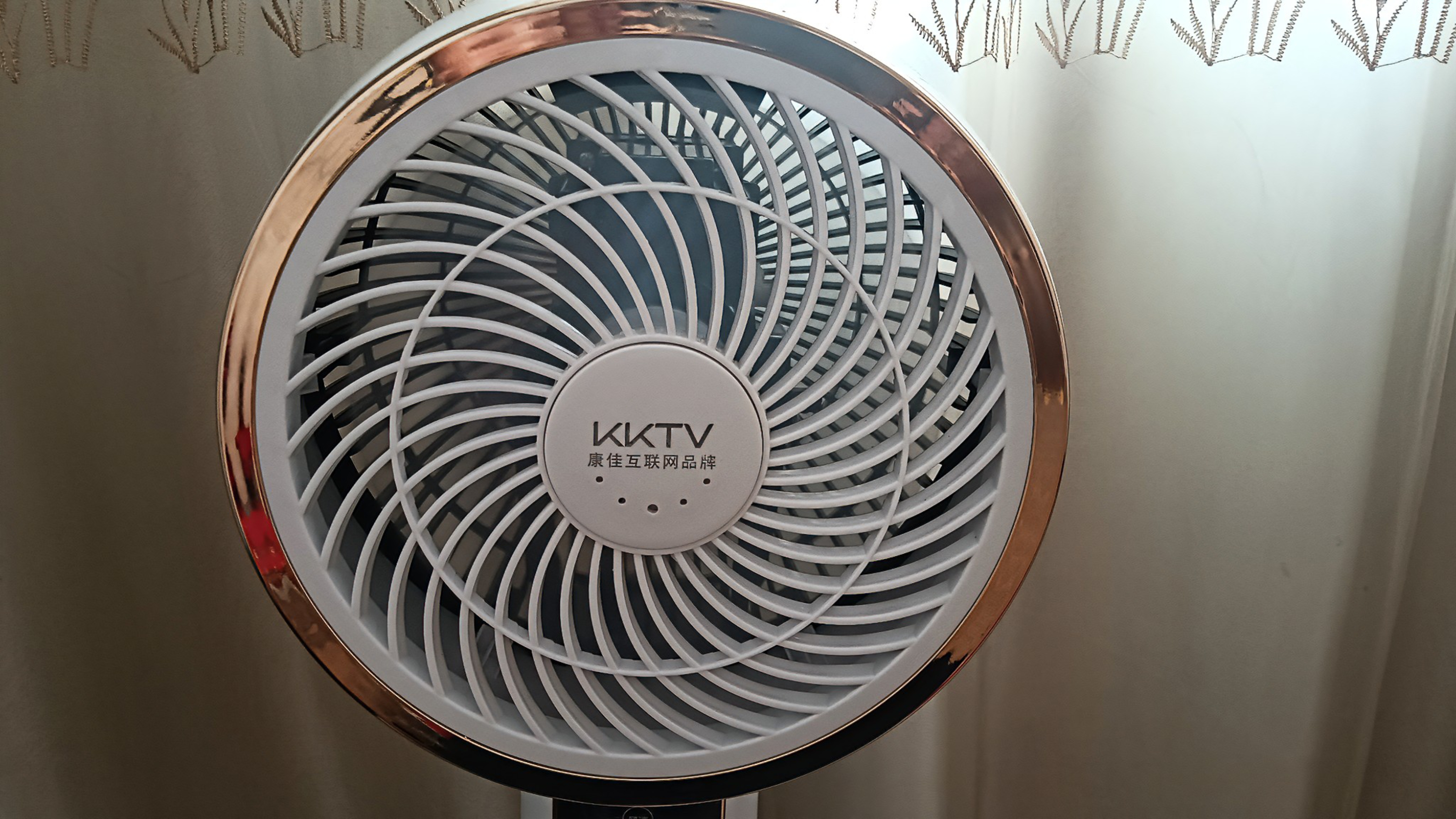 今天在网上买的风扇到了,大家看看这是啥意思?互联网商标