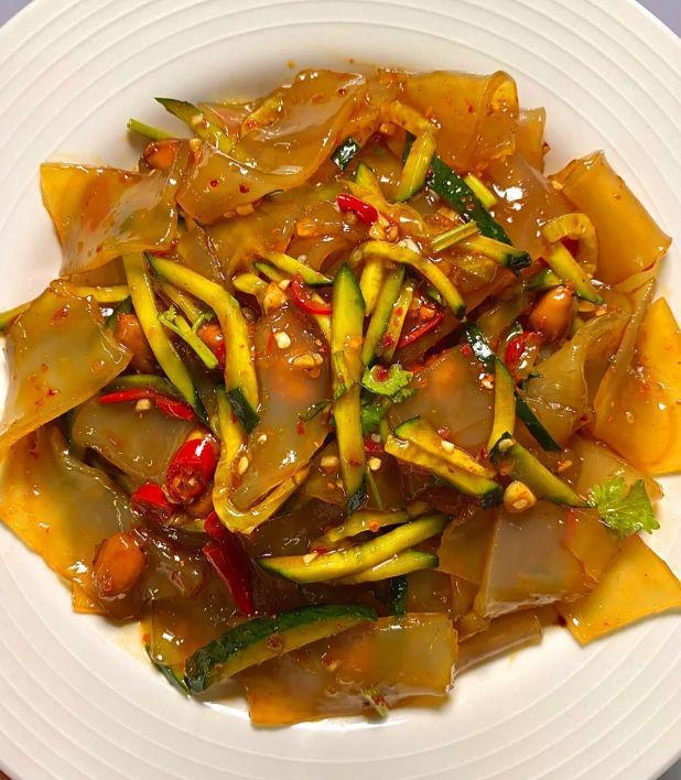 经典东北凉菜:东北大拉皮的做法