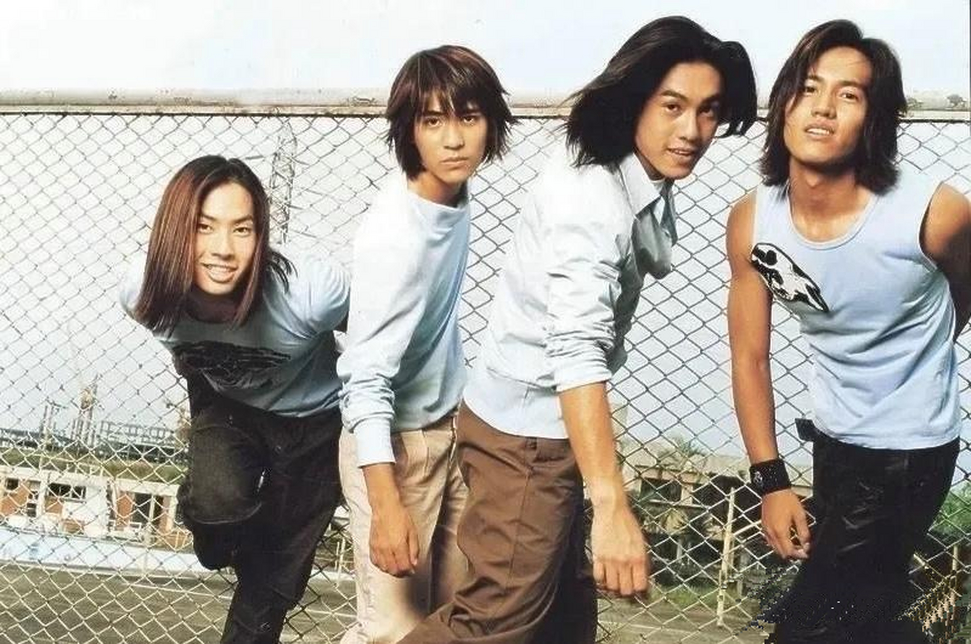 现在再看f4当年的相片,真是搞不懂自己为啥那么迷他们