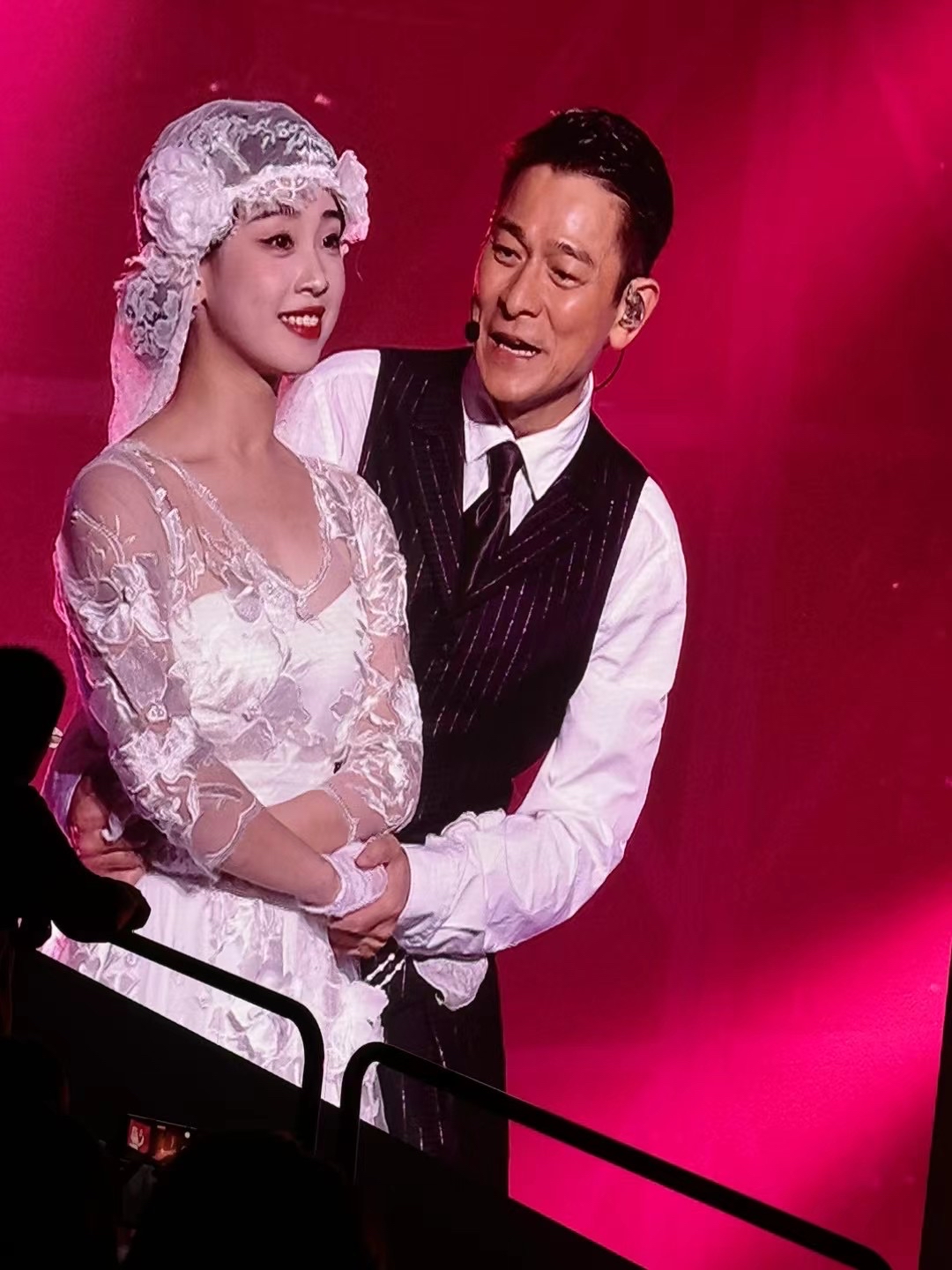 华仔是吃了防腐剂,状态真好,不老男神