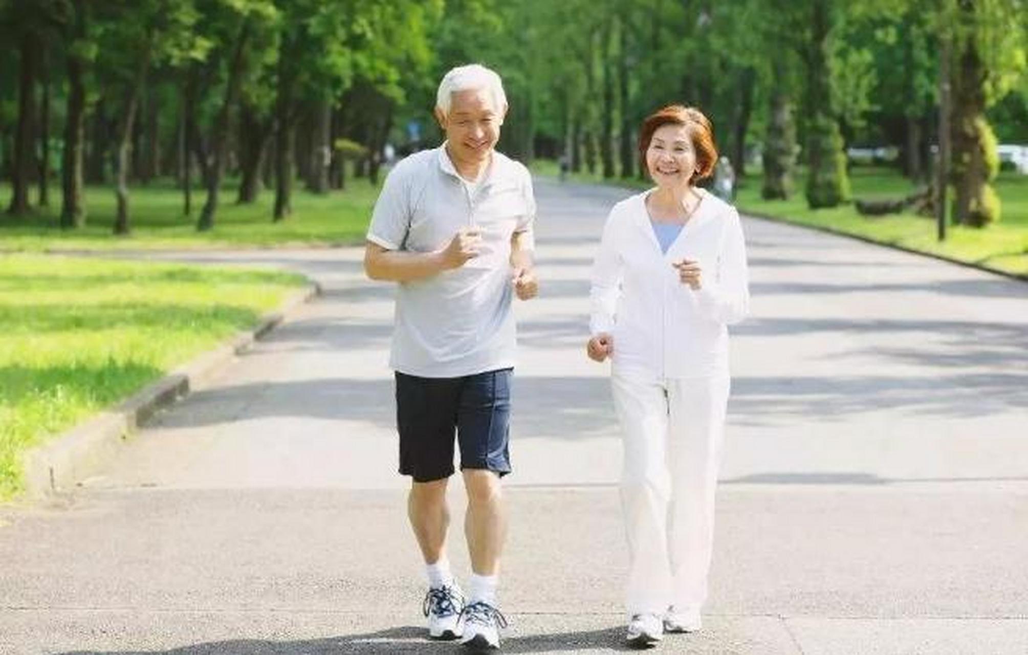 散步能养生吗?中老年人要是想晚年幸福,那散步就要记住这3点!