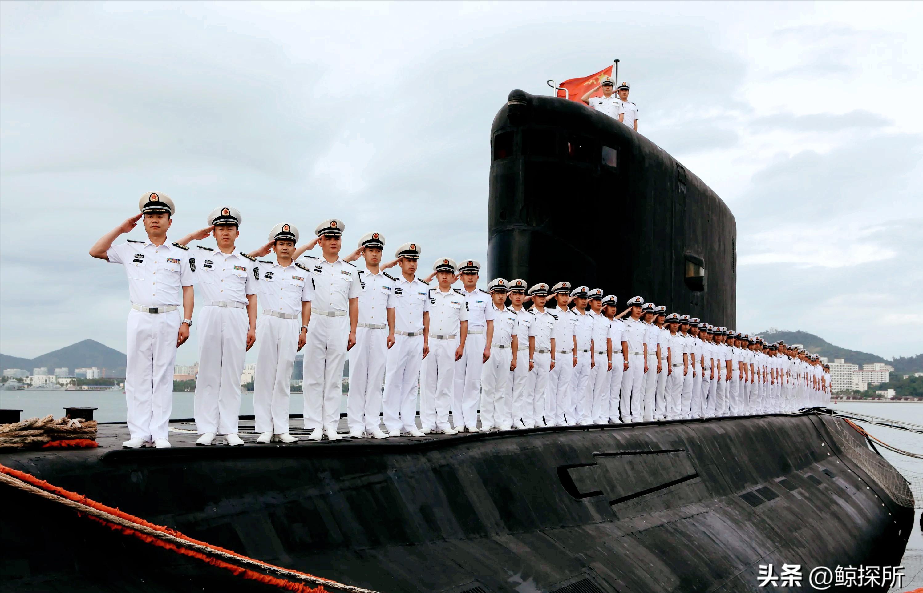 2014年2月,海军一艘372号"基洛"级常规潜艇在执行远洋任务时,遭遇了