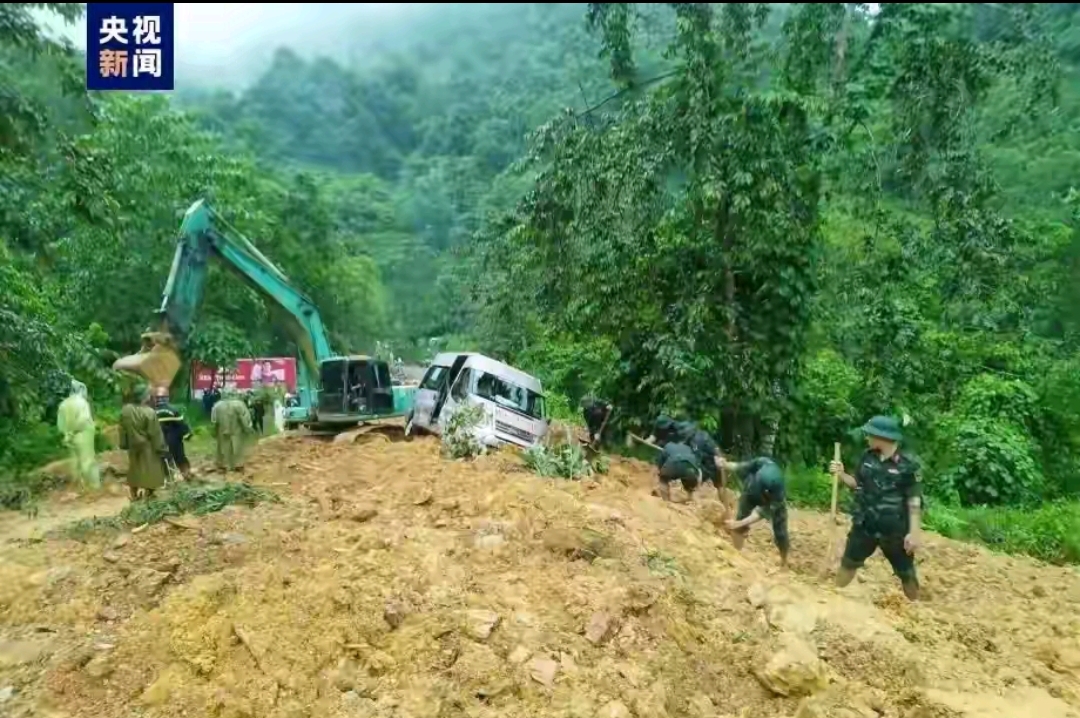 突发,越南河江省发生山体滑坡,已造成10人身亡,4人重伤.