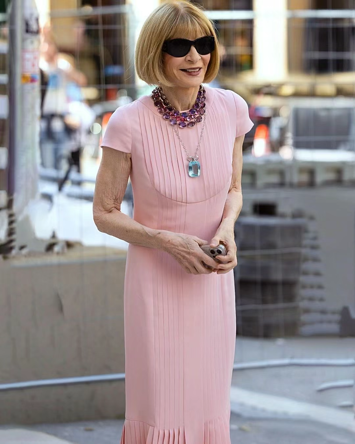 被誉为"地球时尚界的女魔头",美国电影《穿普拉达的女魔头》原型安娜