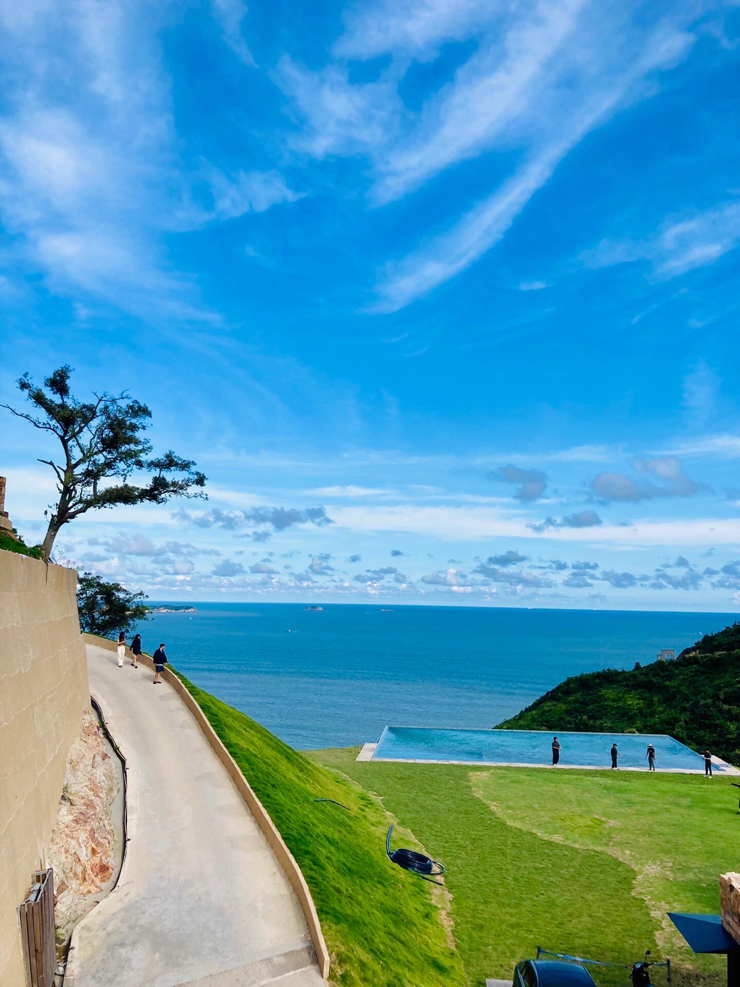 你可以相信台州,真的有蓝蓝的海,前提一定要选晴天去.