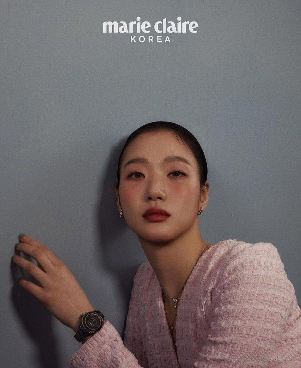 金高银新画报曝光啦,那紧贴头皮的发型都完美驾驭真是好看极了