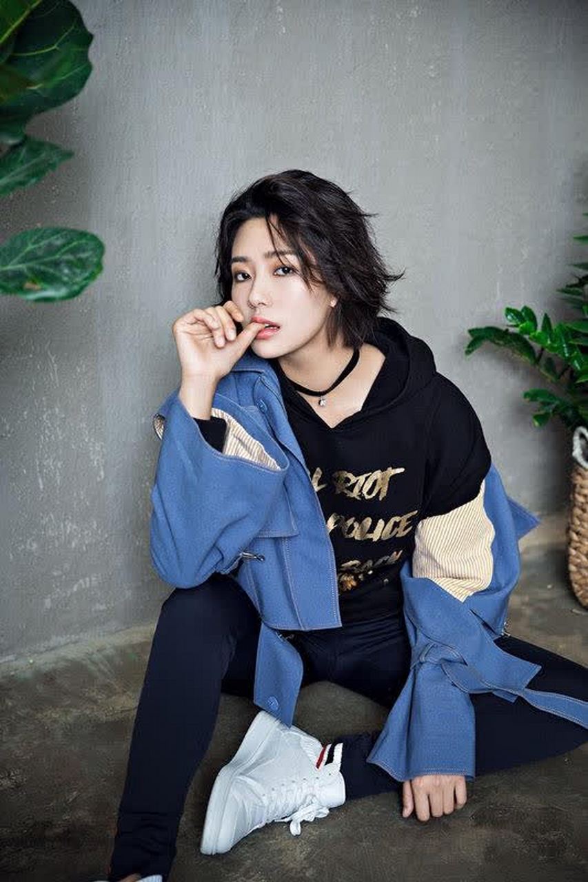 孟真,青春酷帅,牛仔劲装酷感十足