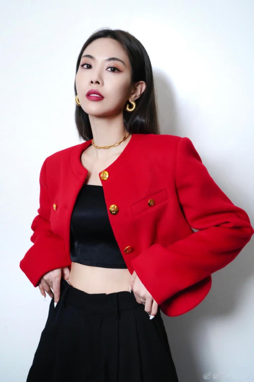 4459 王霏霏的笑容如阳光,温暖而明亮.