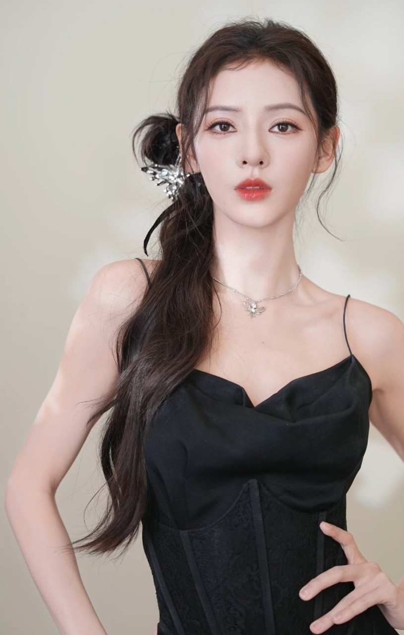 张予曦的素颜皮肤状态太绝了