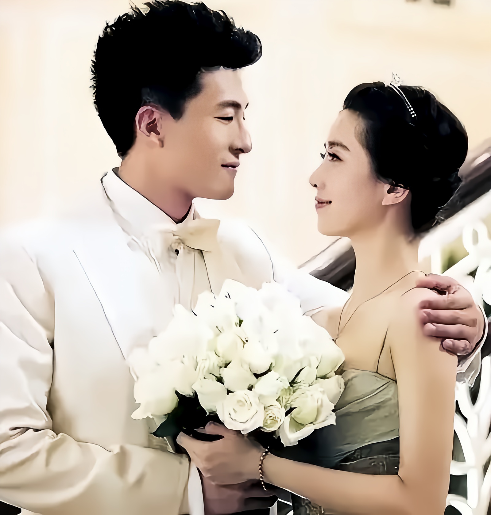 《奔跑吧兄弟》这档节目,从而炔芟┎芟 孙艺洲婚纱照孙艺洲和妻子