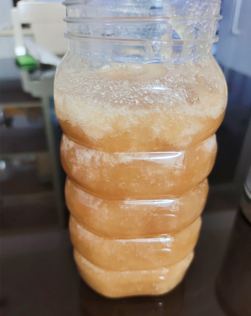 蜂蜜结晶?(蜂蜜结晶是真蜂蜜还是假蜂蜜)