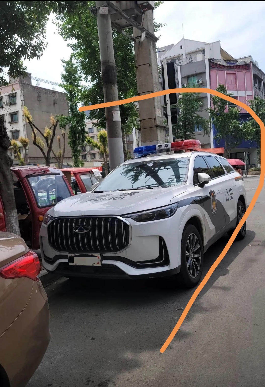 瑞虎9升级了成为警车了动态连更挑战