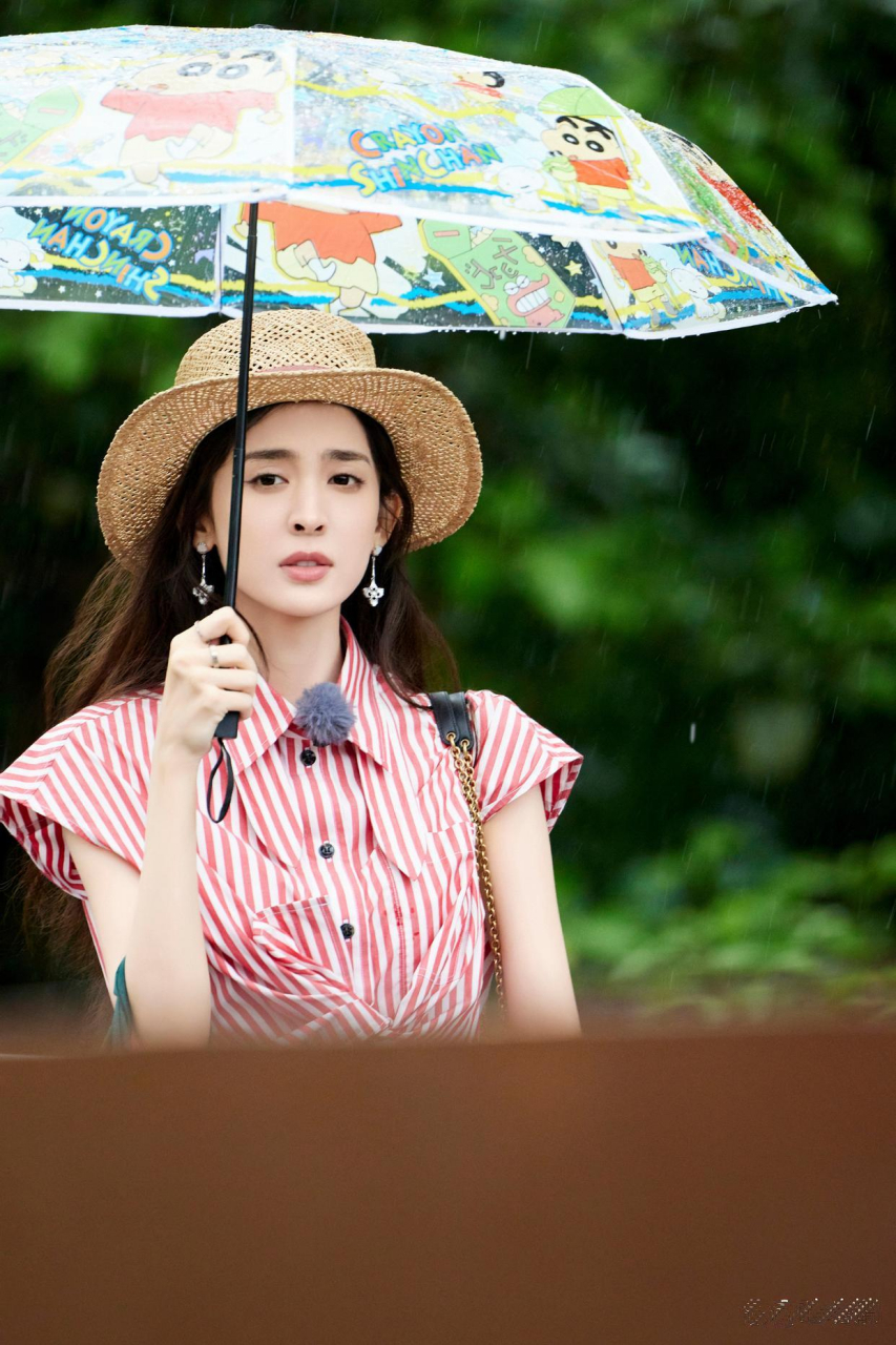 古力娜扎在《花儿与少年好友记》里的样子真好看