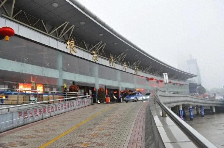 南宁埌东客运站:现代交通的璀璨明珠