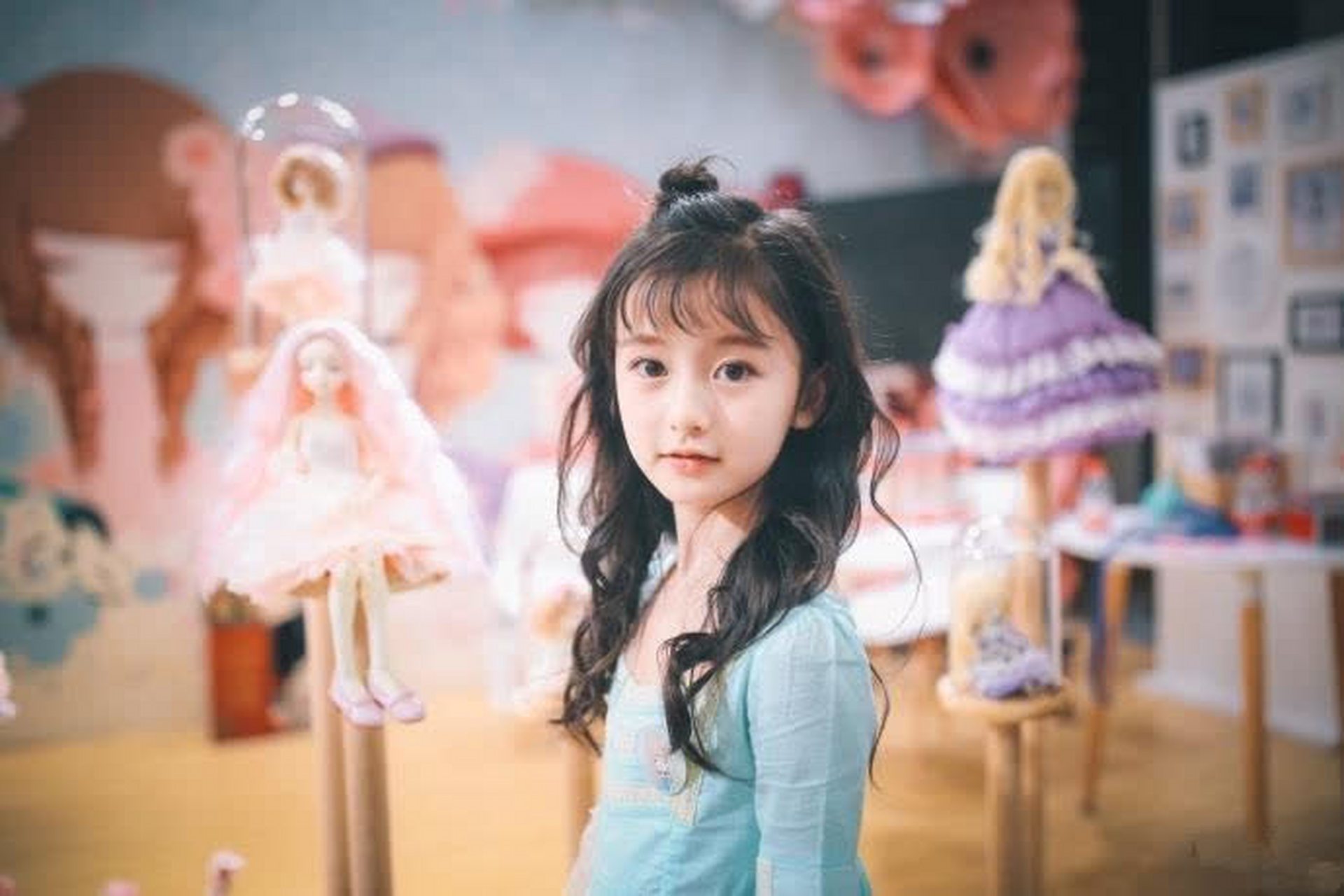 裴佳欣小小萌妹来袭