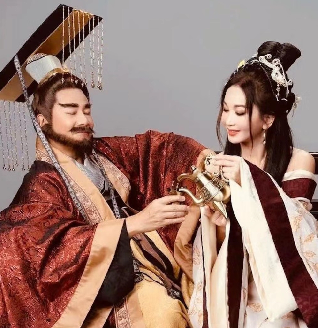 纣王连自己的叔父比干都敢杀为什么不敢杀闻太师?