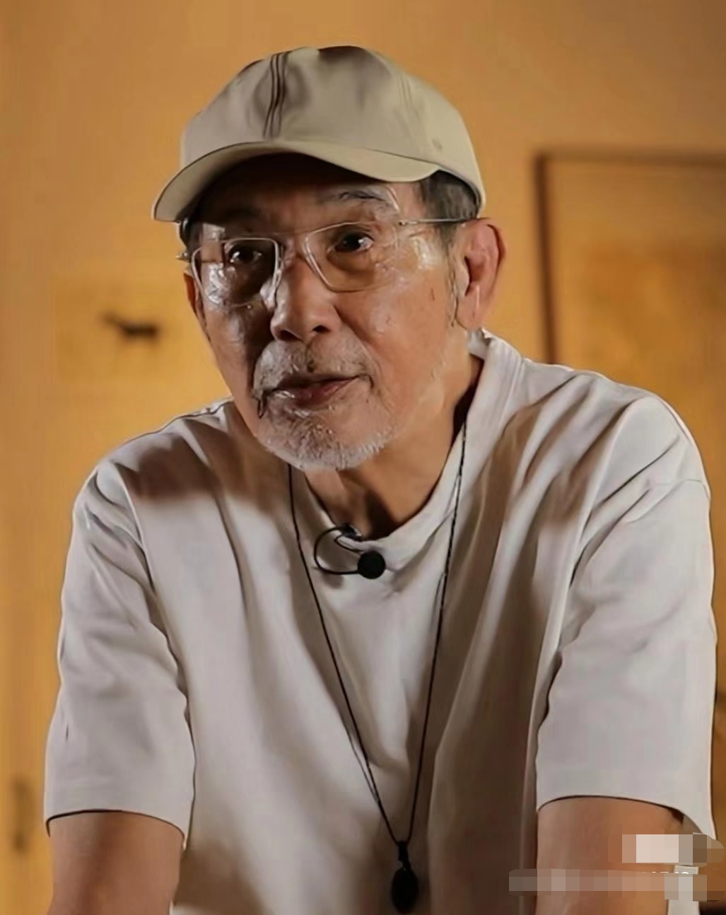 秦汉1946年,1m81.  人这一辈子真快,一晃就老了.