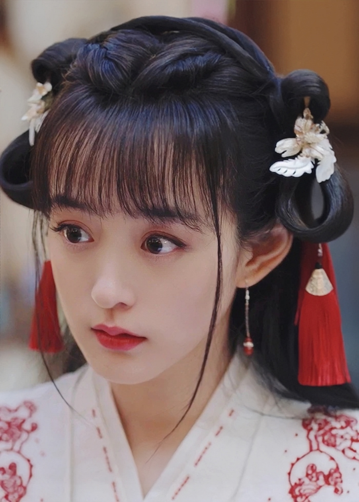 何泓姗《如梦令》百里星轩造型,你对她印象最深的角色是什么呢?