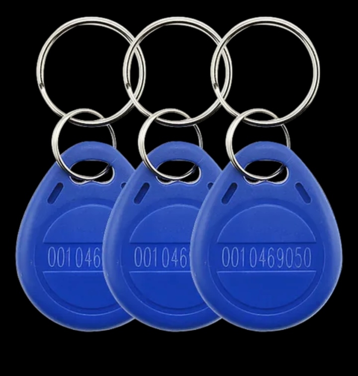 搬运很挣钱,峰哥最多能把一包水泥搬五楼.再多就有生病风险