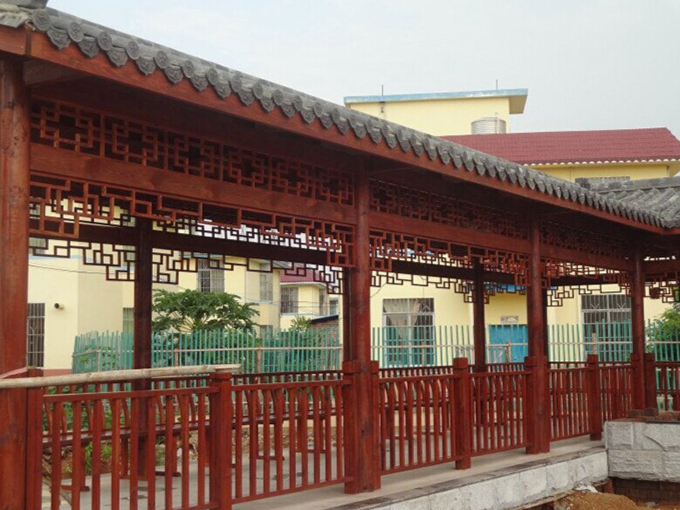 防腐木廊架造价揭秘:节约预算的智慧选择