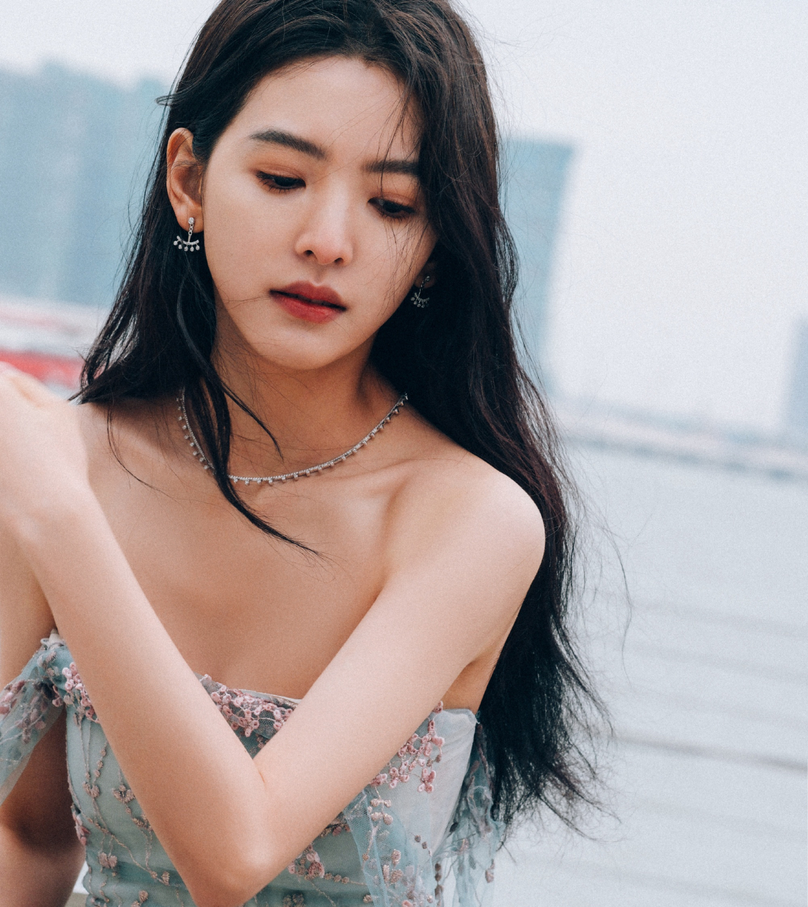 章若楠甜美纱裙写真组图