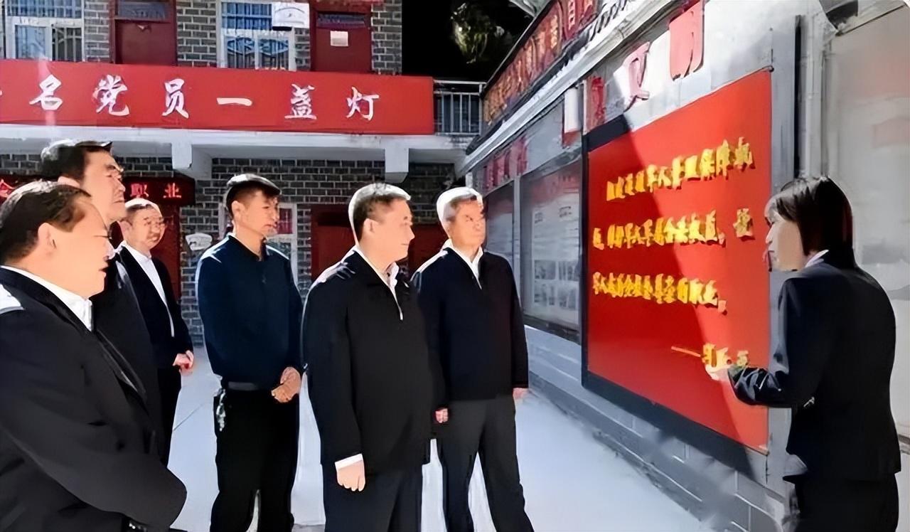 村书记的职位,下一届将由这四类人担任,农民赞成吗?