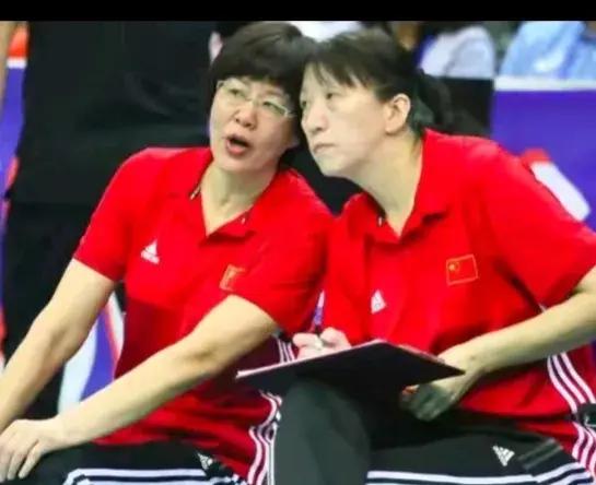 惹争议!女排教练组人员调整,张晨出局,袁志入选,球迷炸锅!