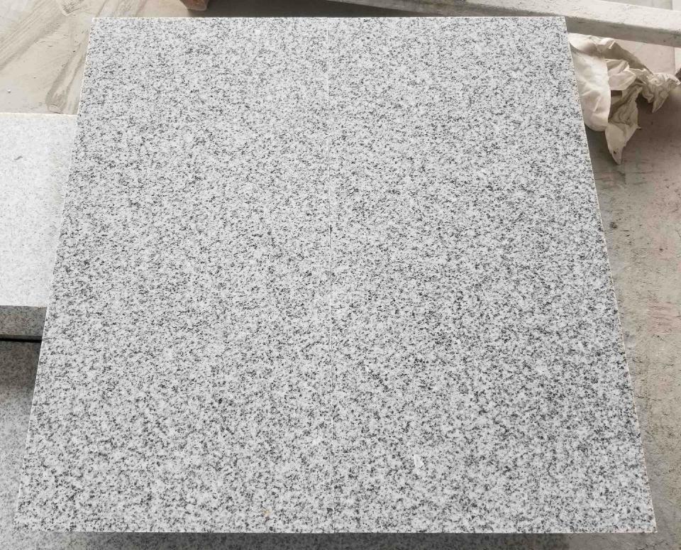 芝麻白花岗岩3公分及5公分加工