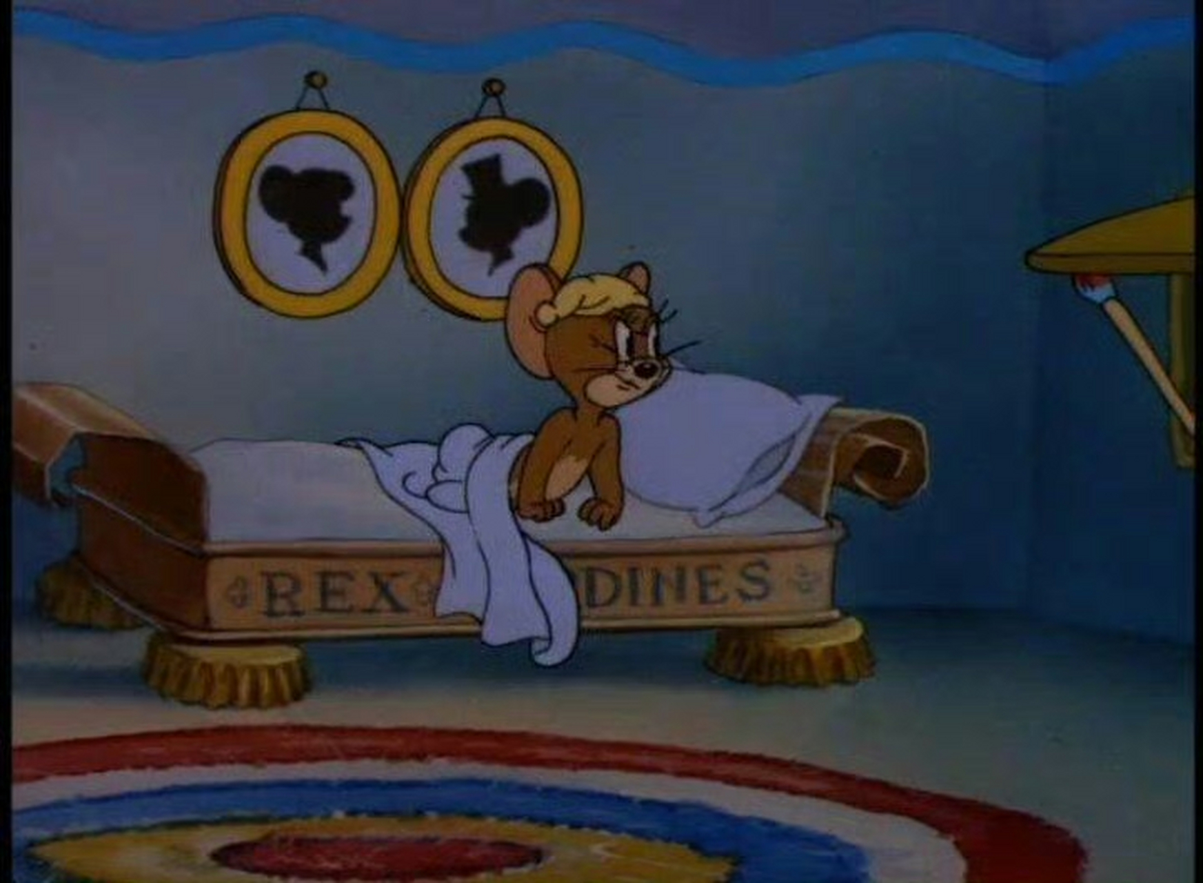 突然发现杰瑞居然有这么多套不一样的床! 哪个北漂羡慕了我不说!