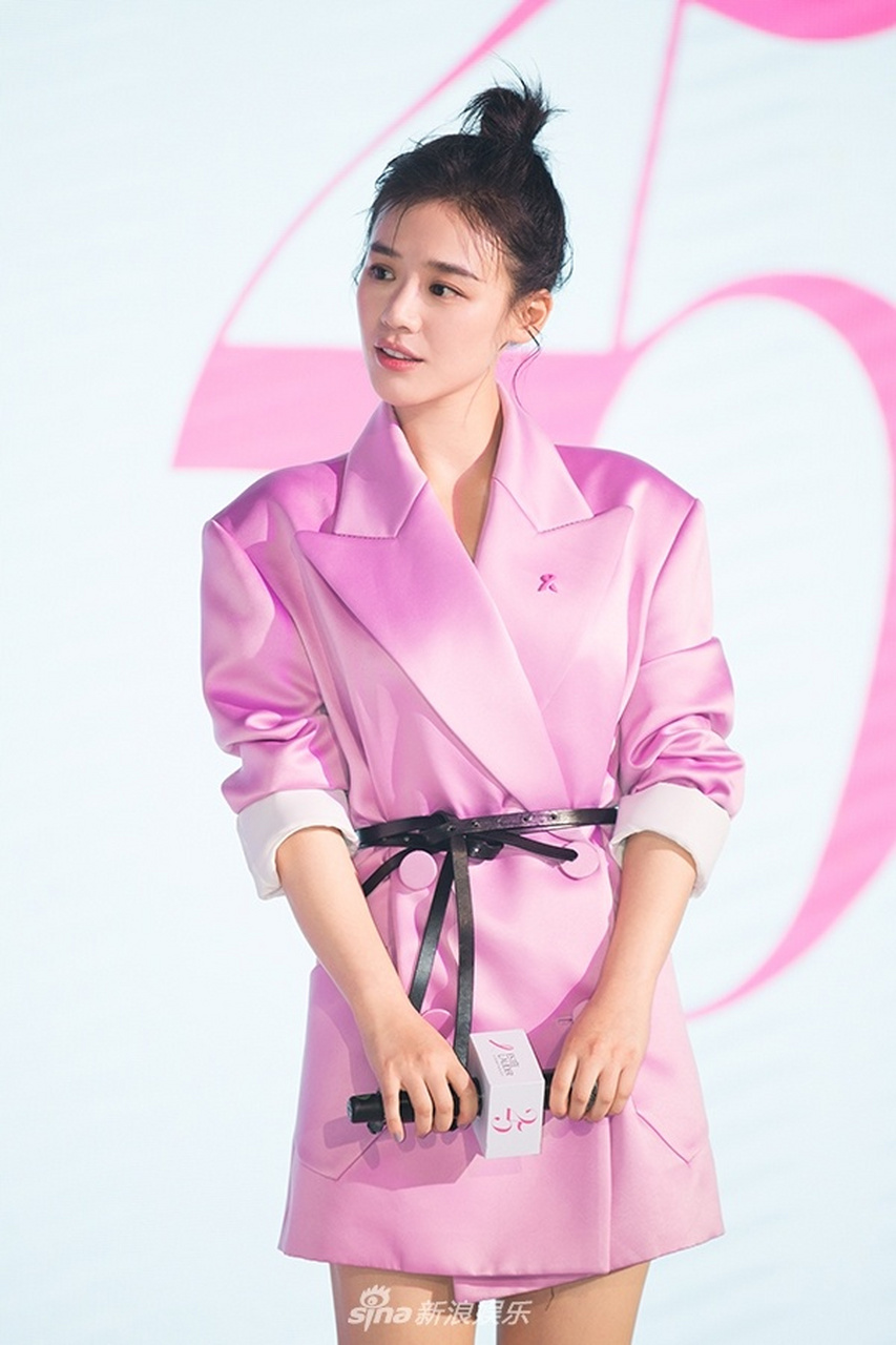 马思纯任粉红丝带运动宣传大使笑容甜美暖心助阵公益