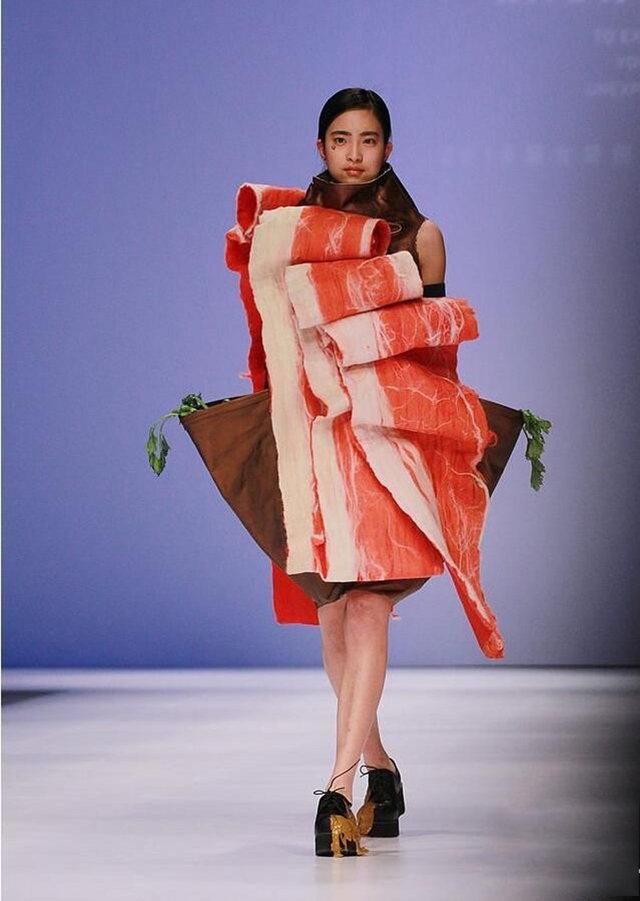 t台上奇奇怪怪的时装秀