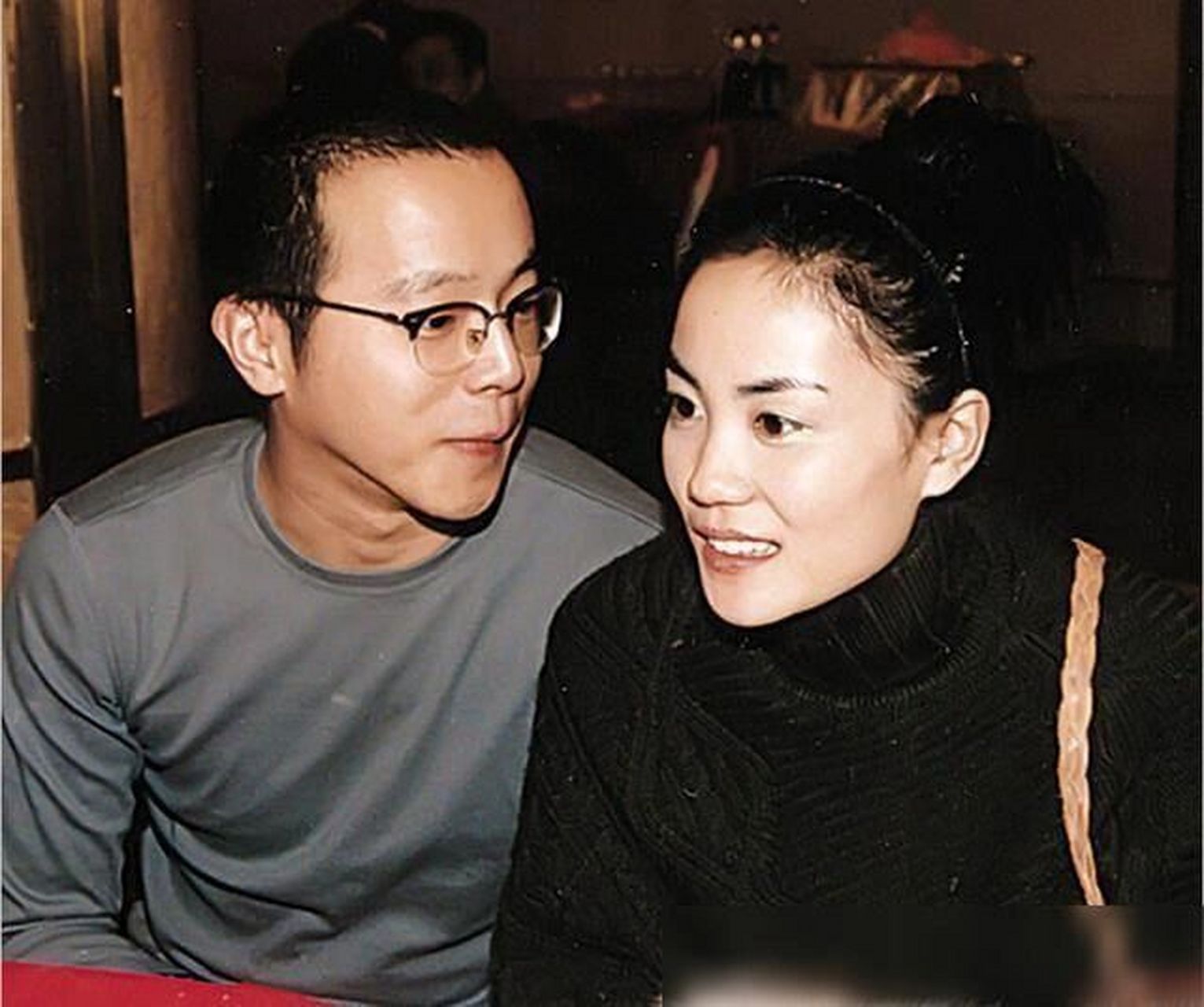 窦唯与王菲夫妻同框旧