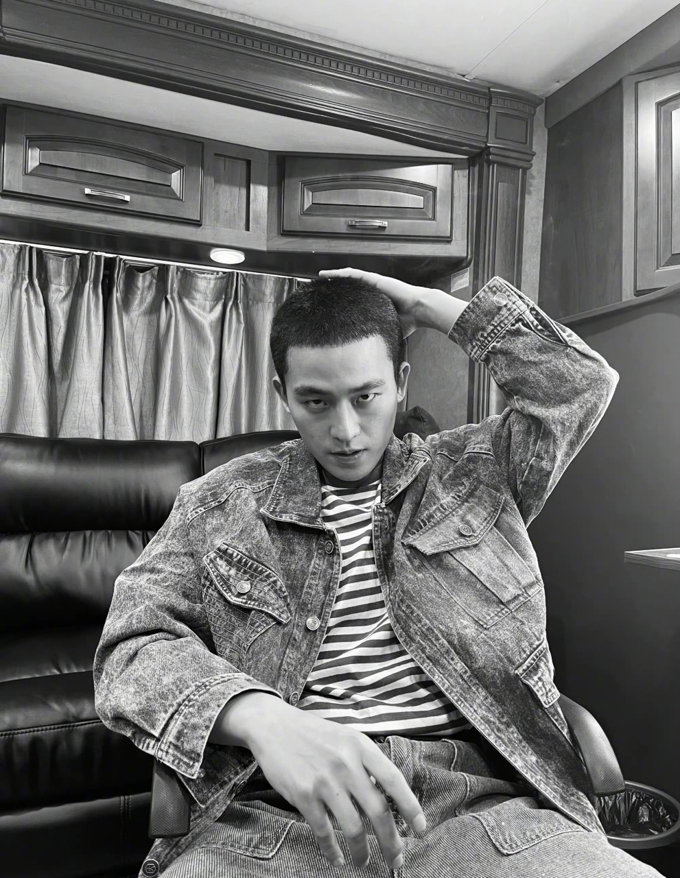 谁能拒绝寸头的欧豪,又痞又邪又帅.