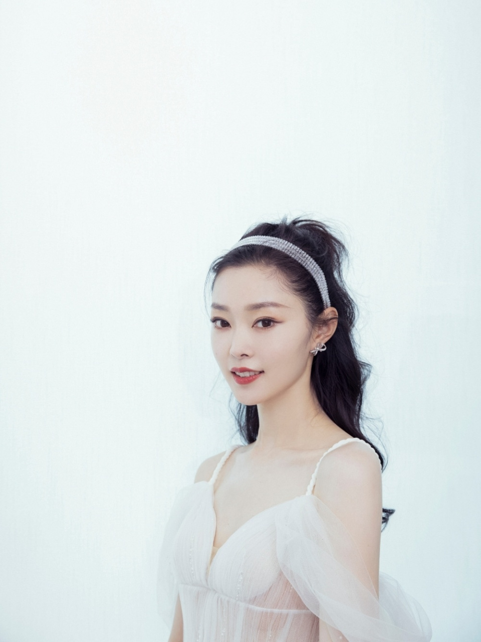 你们觉得宋轶新造型美不美呢?