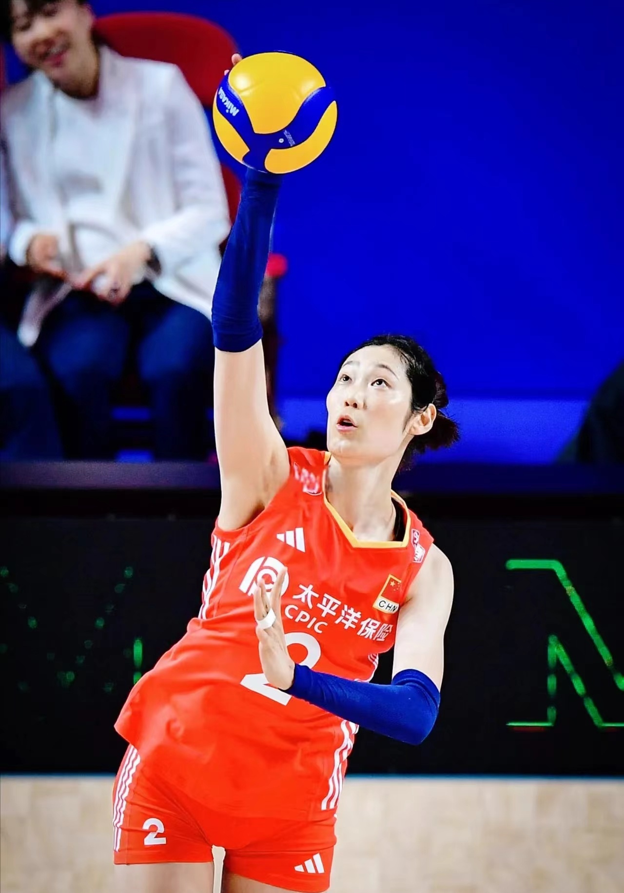 中国女排队员接受采访表示:  01.