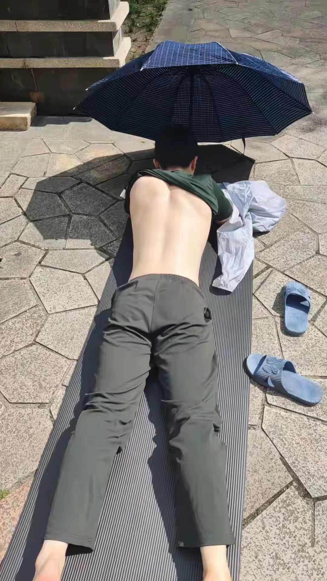 寒气湿气刮背的图片性感男人的后背照片后背的图片帅气男生后背腰部的