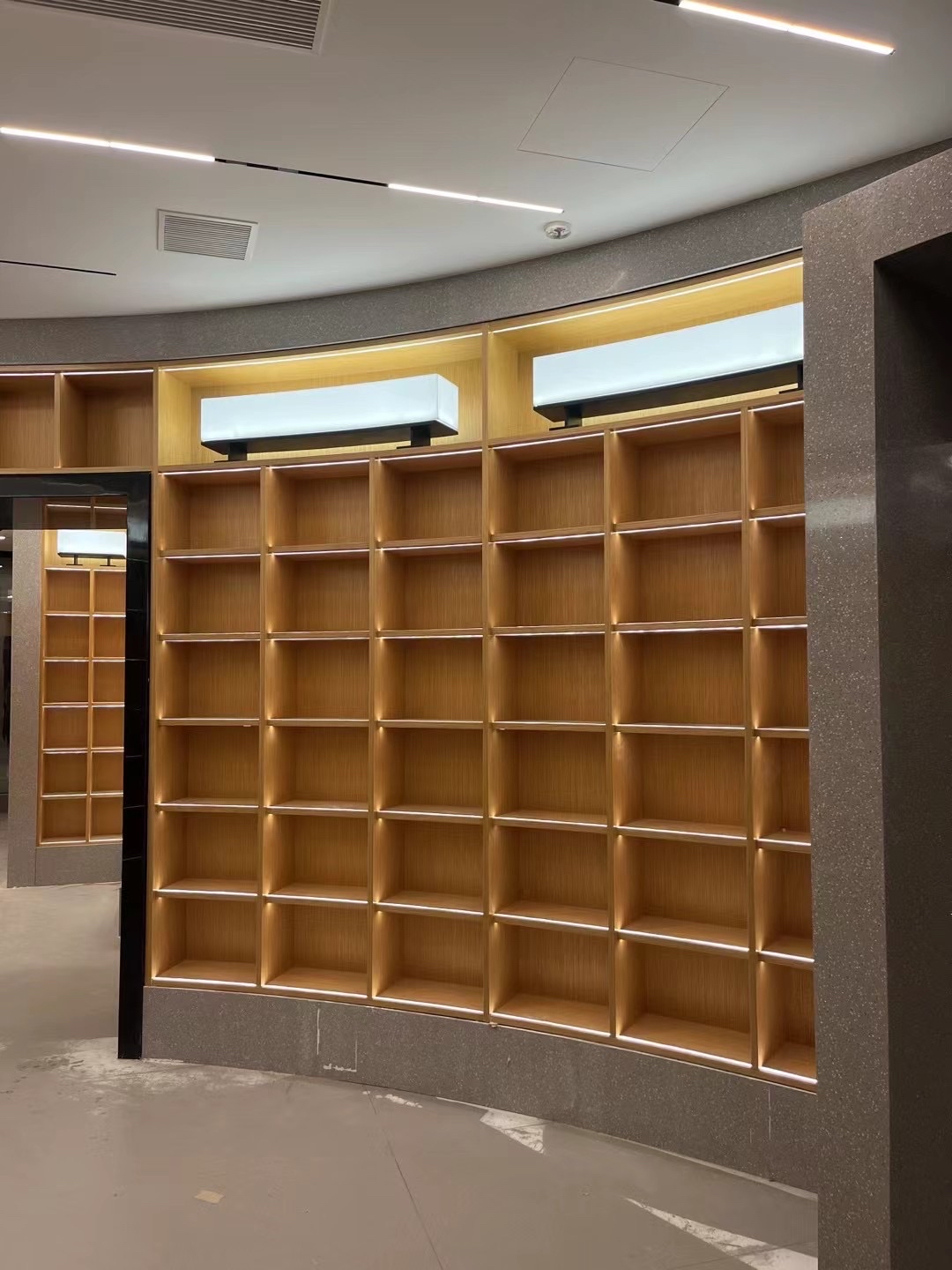 免漆板烟酒展柜免漆板书柜