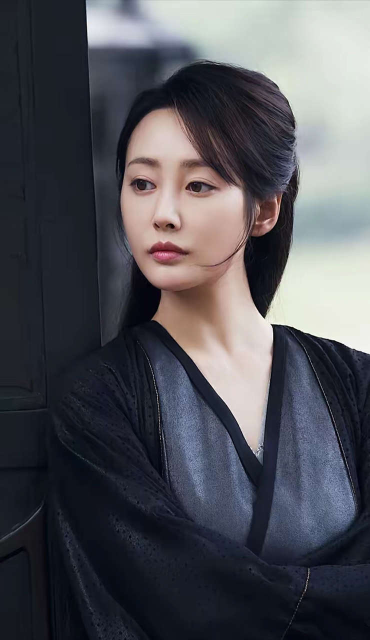 《庆余年》中的司理理姑娘,名叫李纯,身高164厘米,身材很不错.