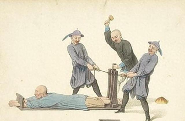 孙膑受刑,到底是砍掉了双脚,还是挖掉了膝盖骨?今天给出了答案