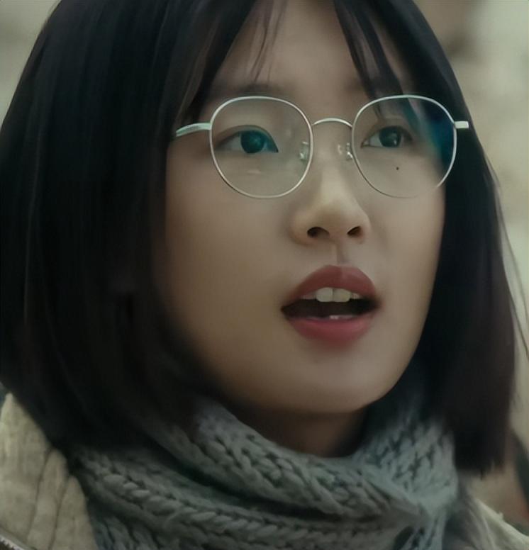 演完李小冉女儿,演马伊琍女儿,她不漂亮却是天生吃演员这碗饭的