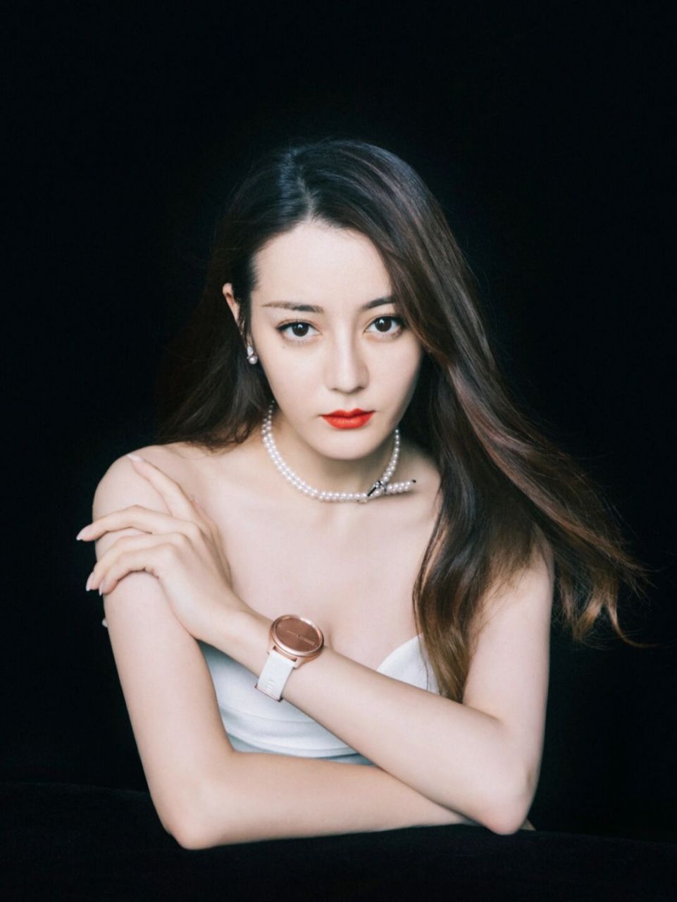 迪丽热巴才29岁身材就这么完美!