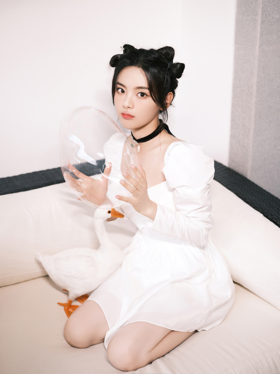 杨超越的蝴蝶结发型好可爱