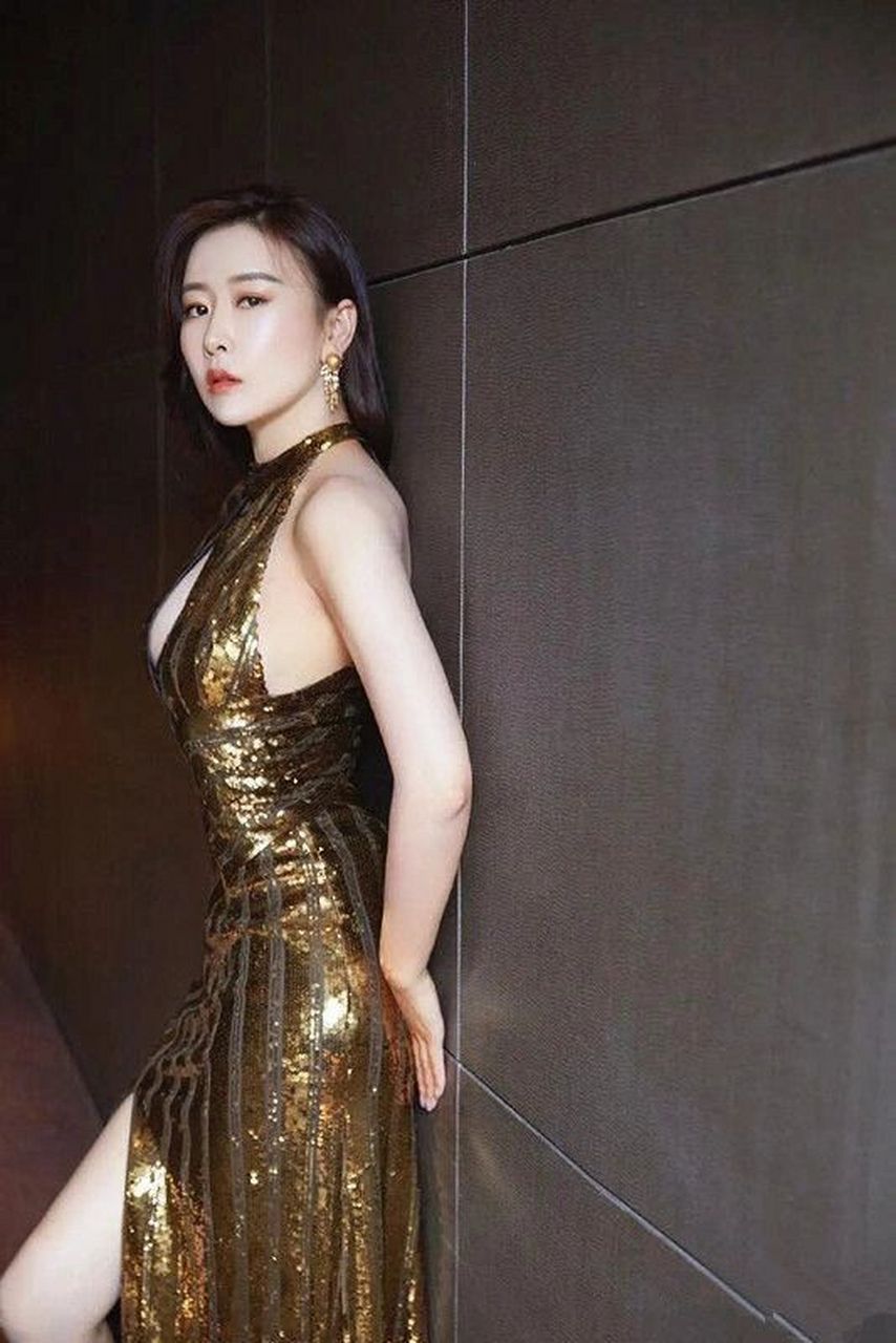 毛俊杰38岁身材还是这么完美!