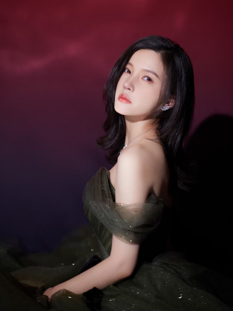 杨子姗拍写真穿搭