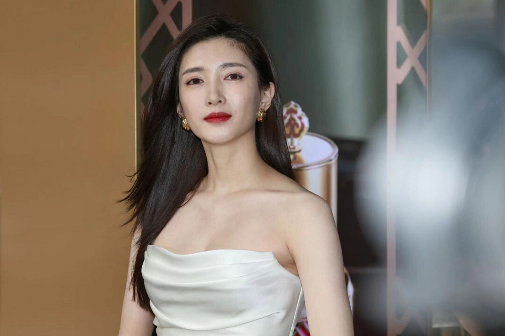 离开美颜的"江疏影"好真实