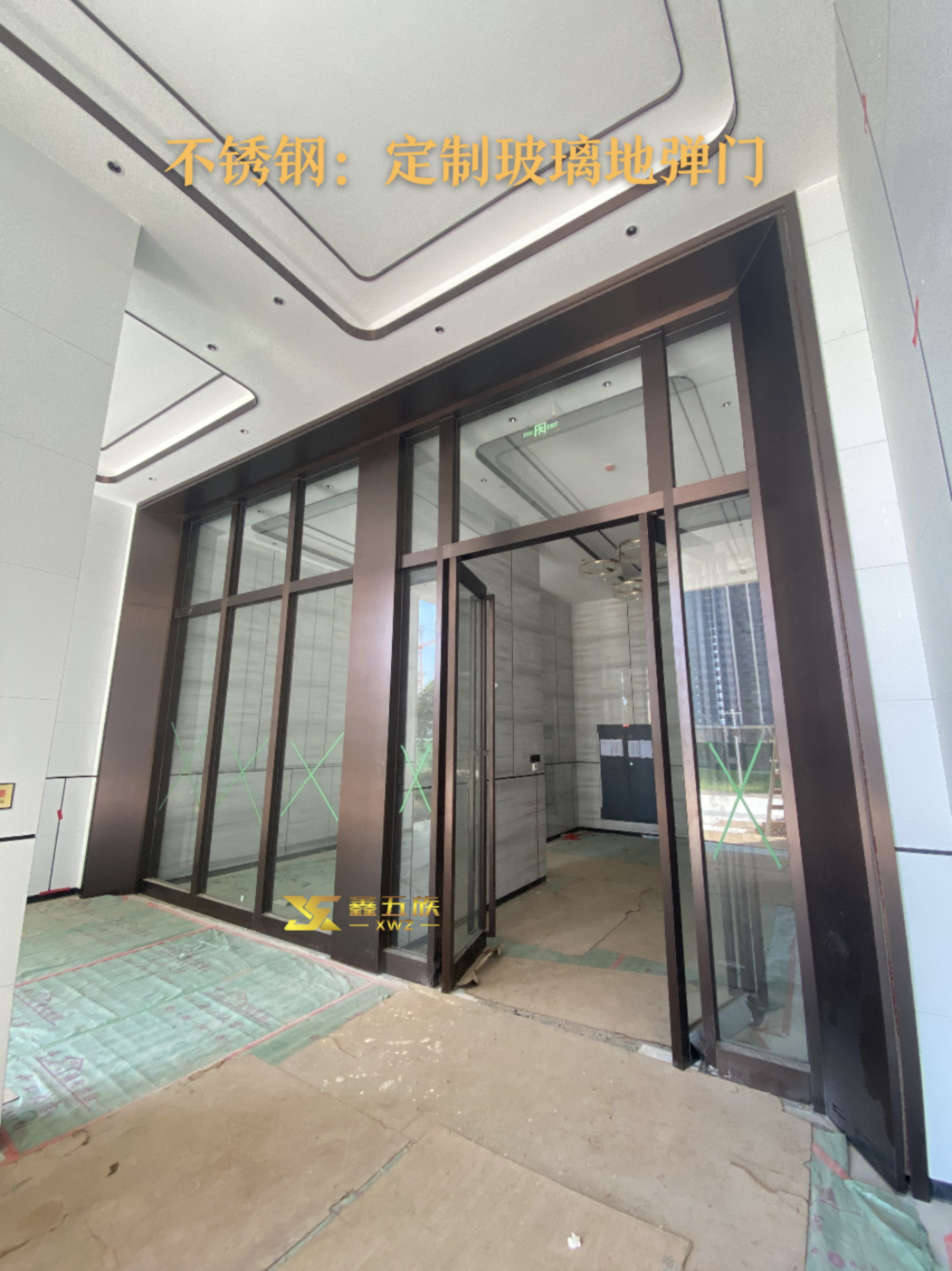 不锈钢玻璃地弹门,为商业商铺打造独特魅力