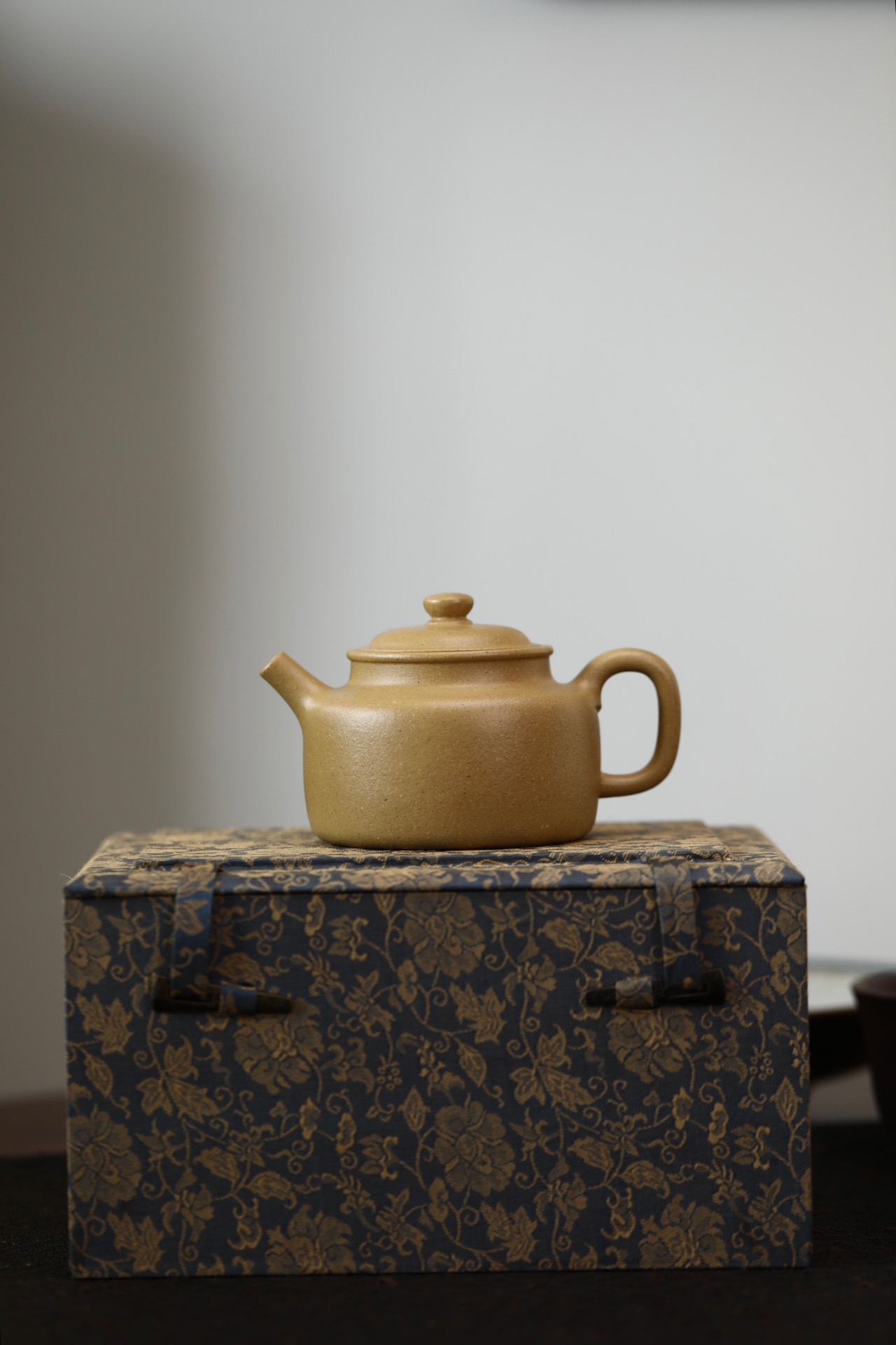 所以就不追求全手了,就买点搪吧,段泥壶图片大全冯弼元 紫砂壶全形拓