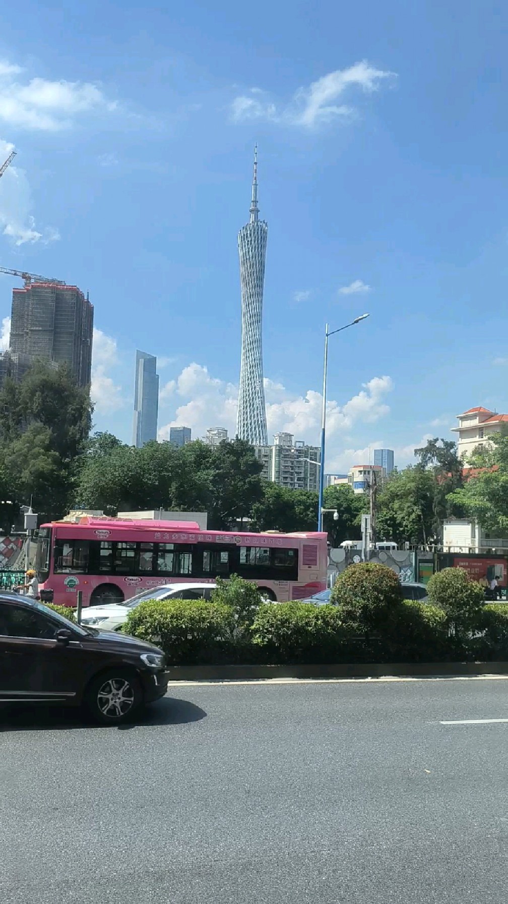 广东广州海珠区城市风景一角,街景一角